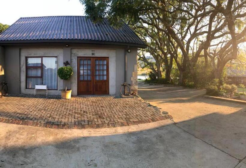 חדר סטנדרט, The Water Wheel