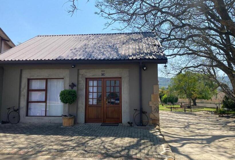 חדר סטנדרט, The Water Wheel