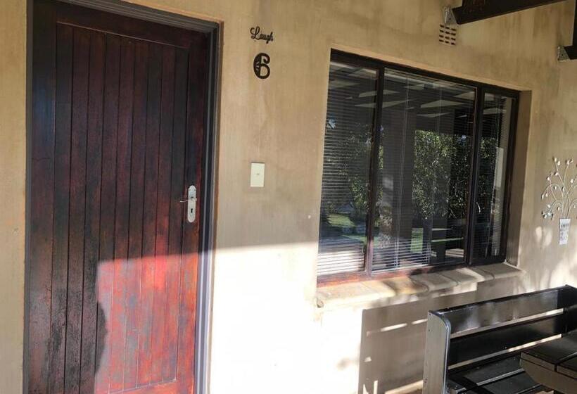 חדר סטנדרט נוף לאגם, The Water Wheel