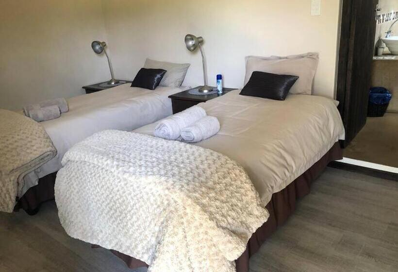 חדר סטנדרט נוף לאגם, The Water Wheel