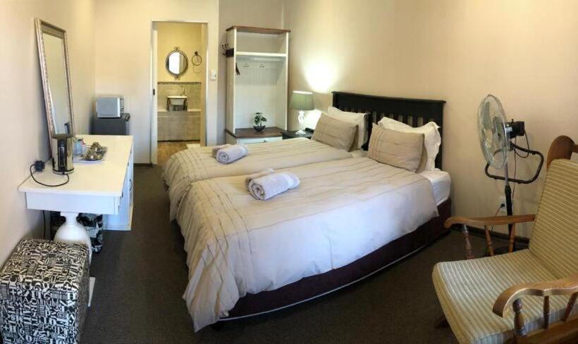 חדר סטנדרט, The Water Wheel