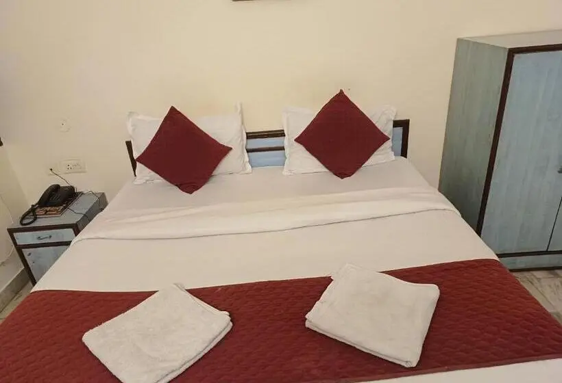 デラックスルーム, V Inn Sindhi Camp
