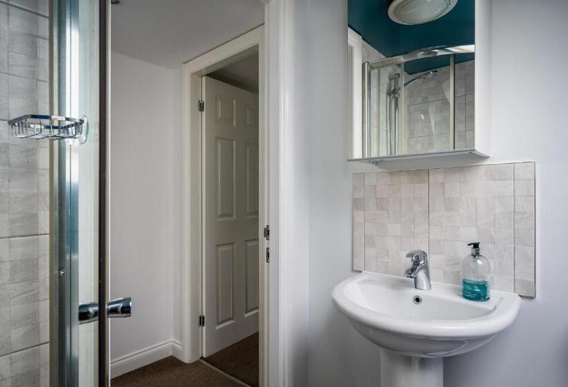 Camera Standard Bagno Condiviso, No.18