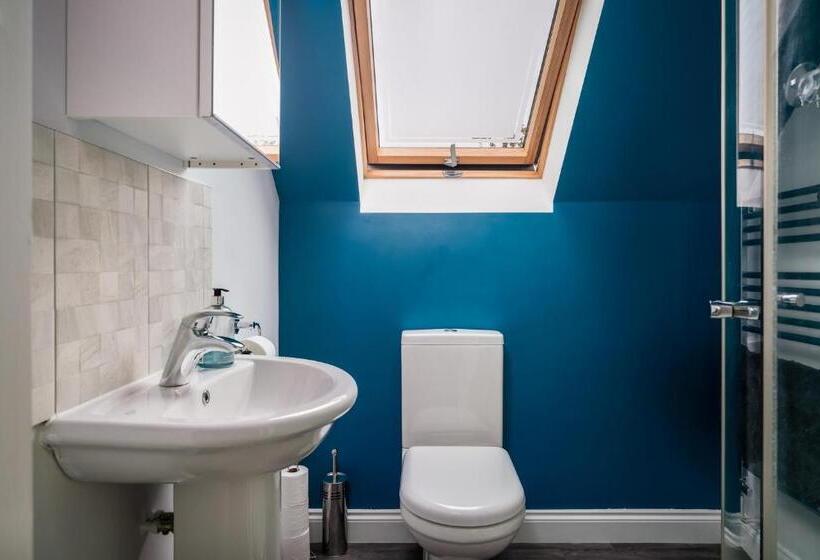 Camera Standard Bagno Condiviso, No.18