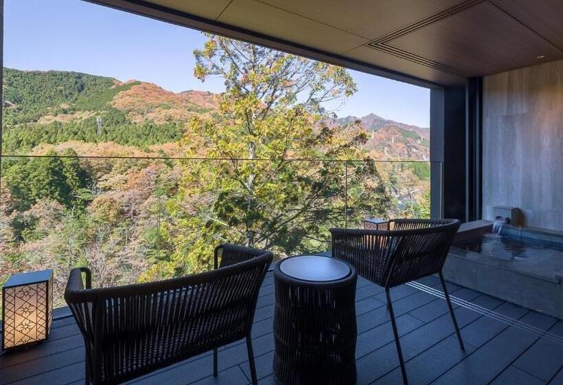 غرفة قياسية مزوَّدة بتراس, Kinugawa Keisui