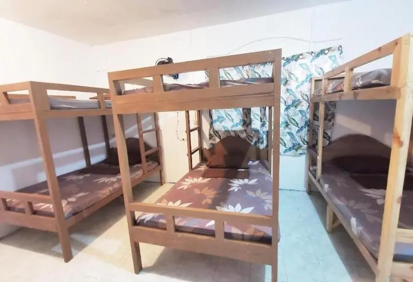 Chambre Familiale Salle de Bains Commune, Seaside Hostel Malapascua