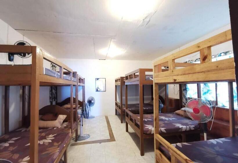 اتاق خانوادگی با سرویس بهداشتی مشترک, Seaside Hostel Malapascua