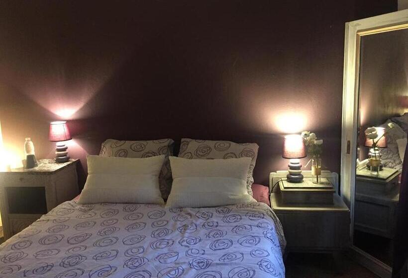 غرفة قياسية مطلّة علي الحديقة, Au Petit Prince De Lue