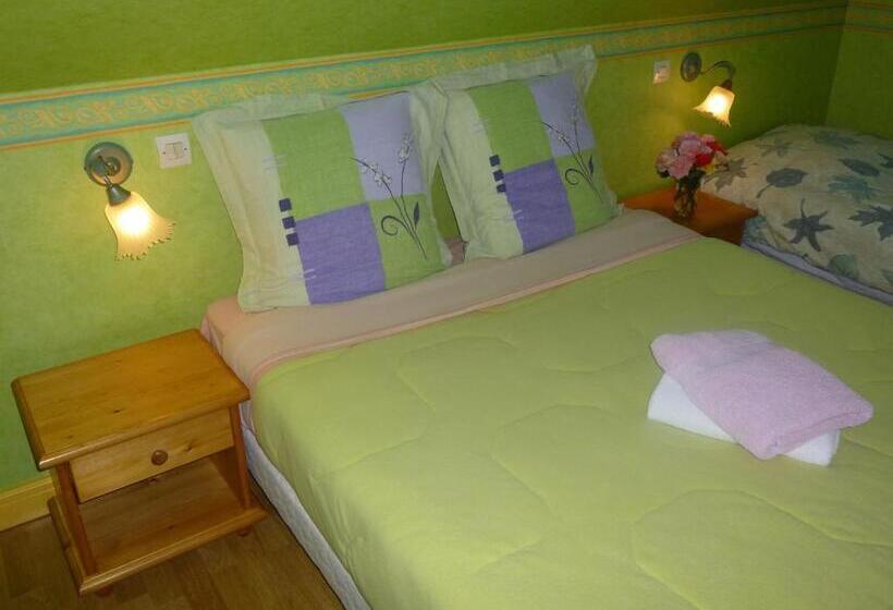 Номер Superior, Family Delcour