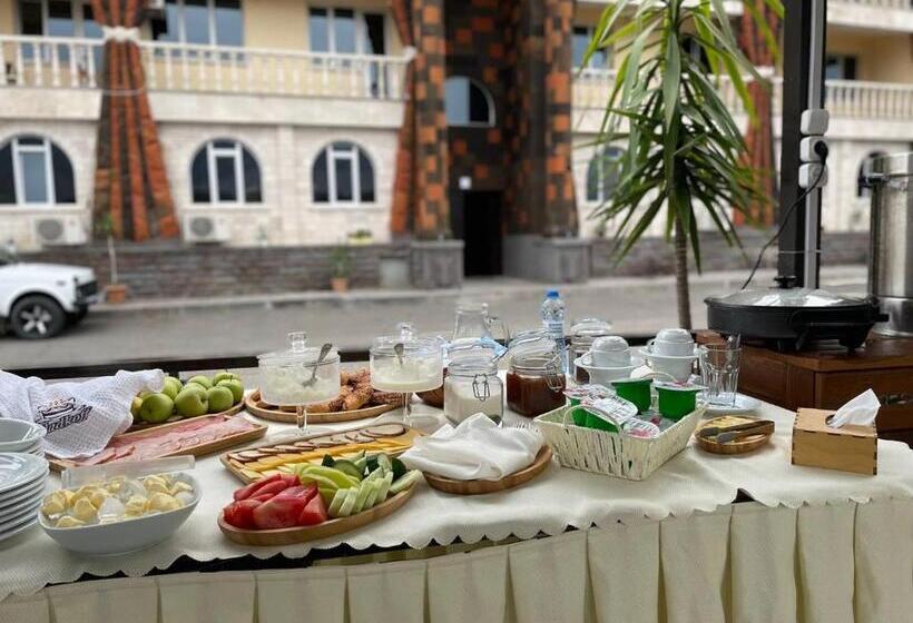 山景套房, Grand Hotel Kapan, Armenia