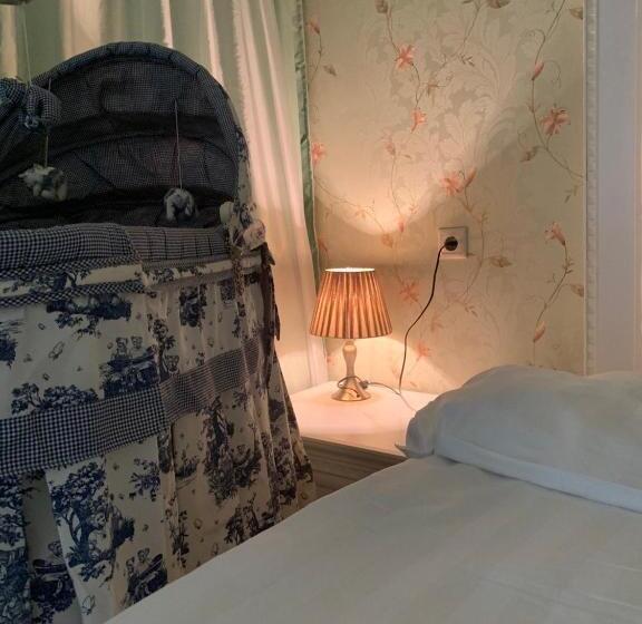 带阳台的豪华间, Grand Hotel Kapan, Armenia