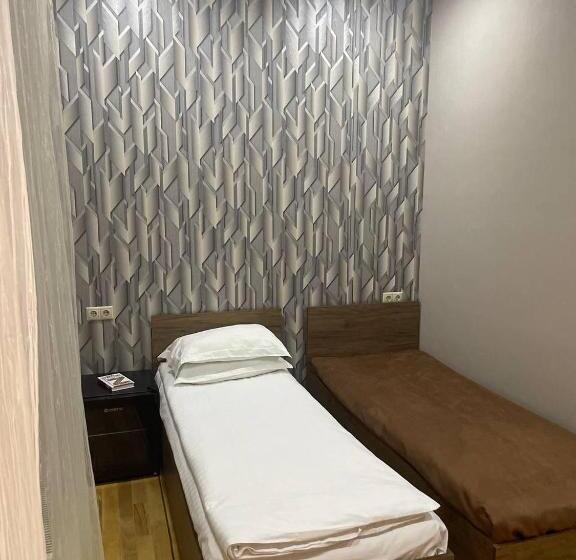 基本间, Grand Hotel Kapan, Armenia