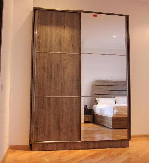 اتاق پریمیوم چهارنفره, Grand Hotel Kapan, Armenia