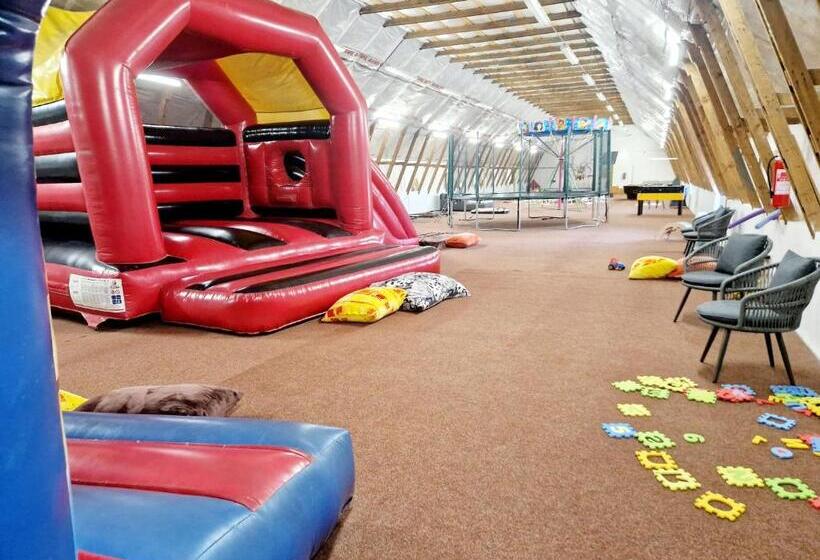 חדר דלוקס, Kocourkov