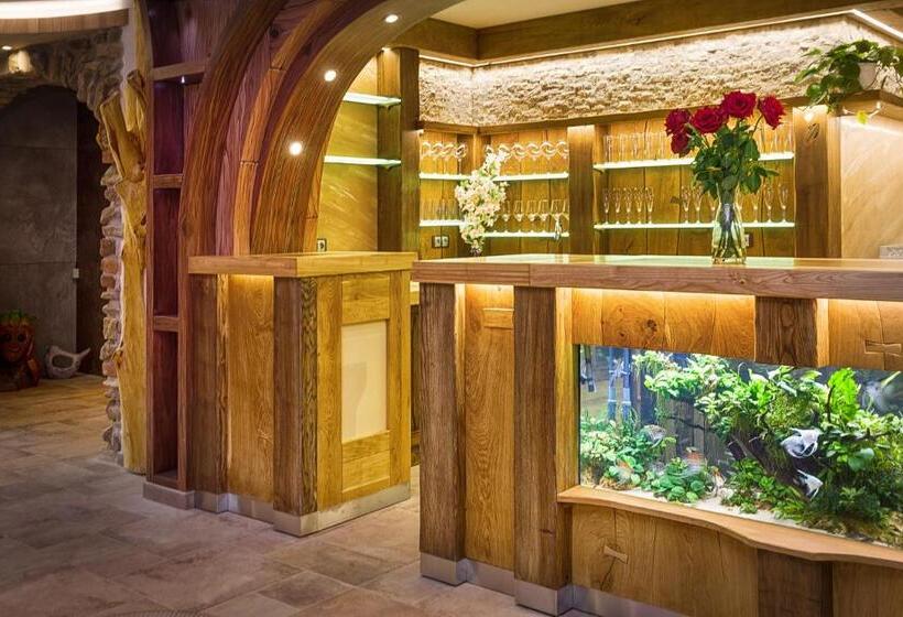 חדר דלוקס לארבעה, Kocourkov