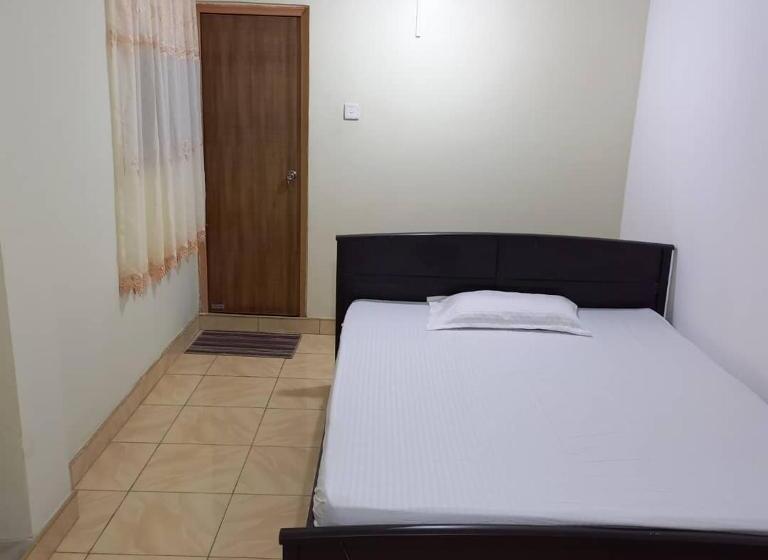 غرفة ديلوكس, Lions Den & Lions D Restaurant Bar