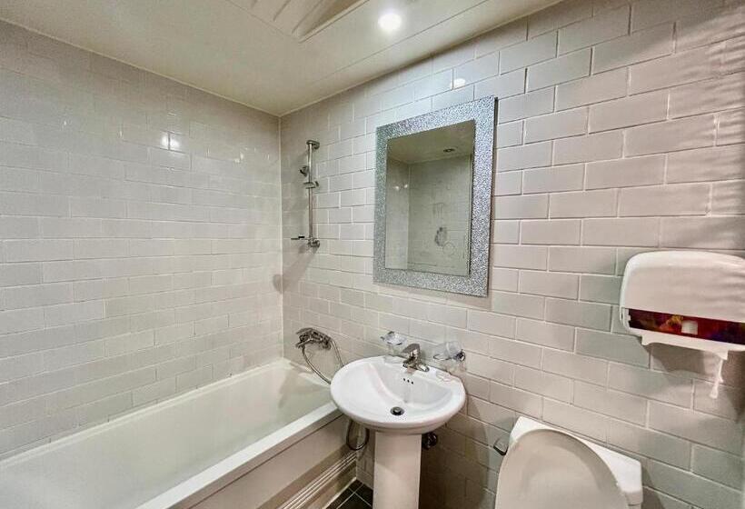 Quarto Estandar, 2some Motel