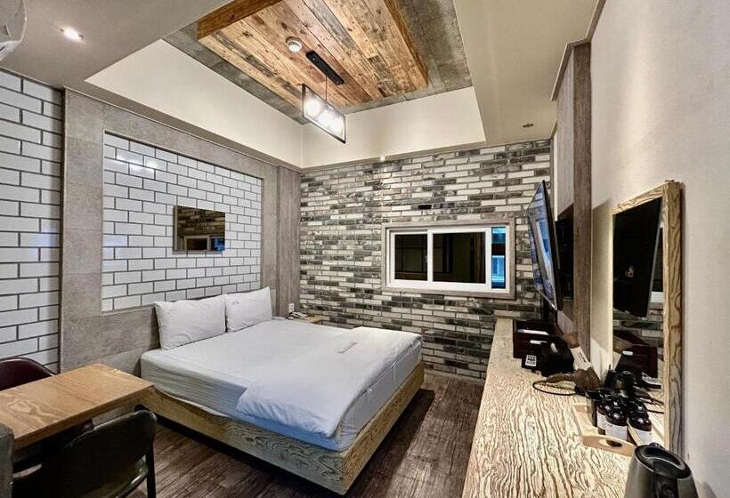 Quarto Estandar, 2some Motel