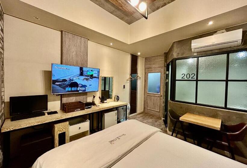 اتاق استاندارد, 2some Motel