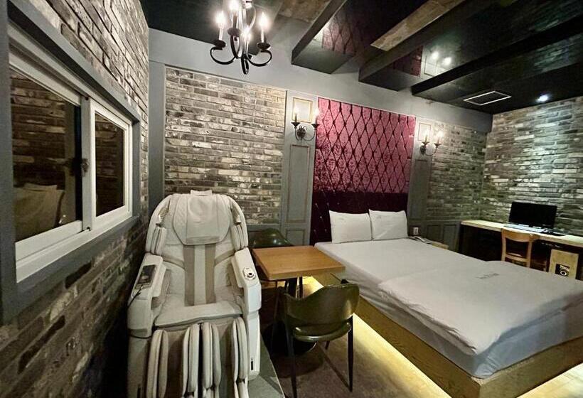 اتاق استاندارد, 2some Motel