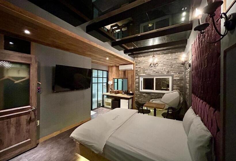 Quarto Estandar, 2some Motel