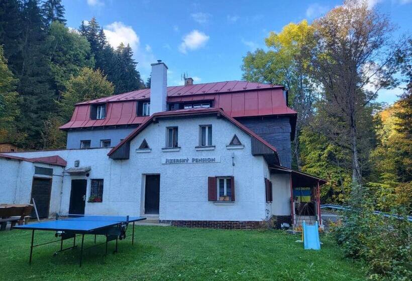 １ベッドルームアパートメント, Apartmán Pod Mariánskou Horou