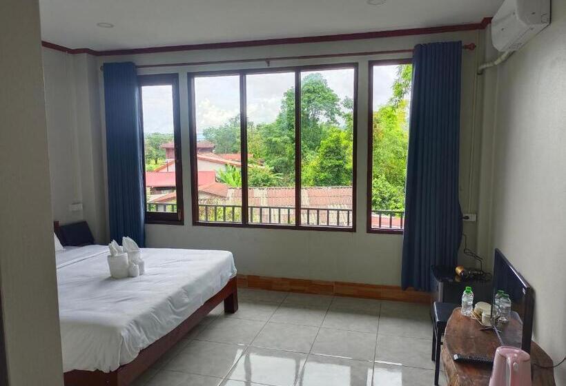 デラックスルーム, Vang Vieng Champa