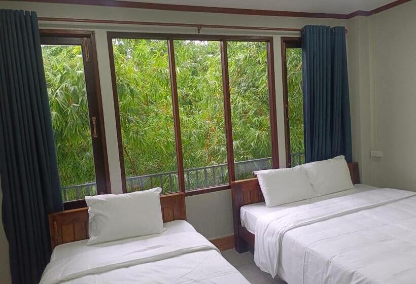 デラックスルーム, Vang Vieng Champa