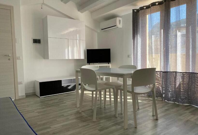 スーペリアスタジオ, Marina Di Petrolo Apartments