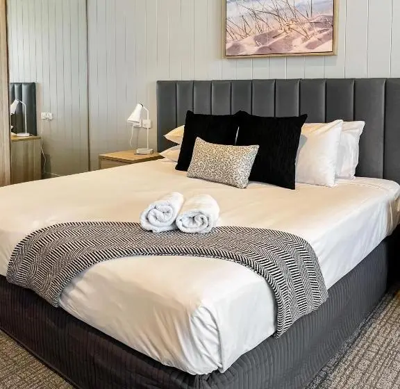 Superior-huone King-vuode, Direct Collective   Bli Bli Suites