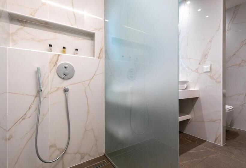 سوییت لوکس, Grand Patelli