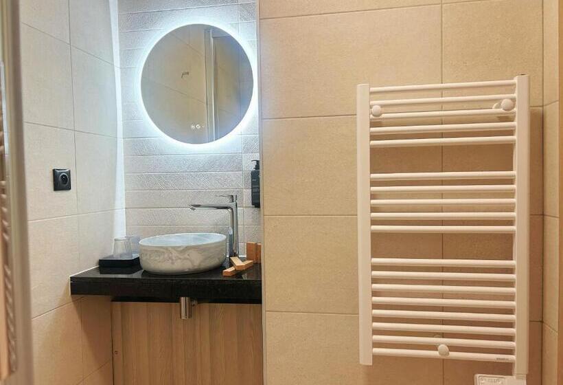 Номер Стандарт, Hôtel Oden Paris Ivry