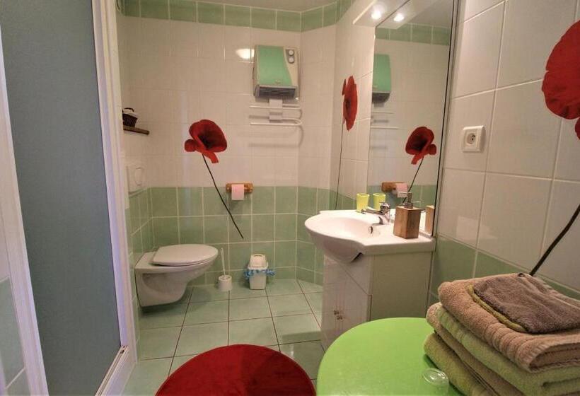 スタンダードルーム, Les Chambres De L'ouest