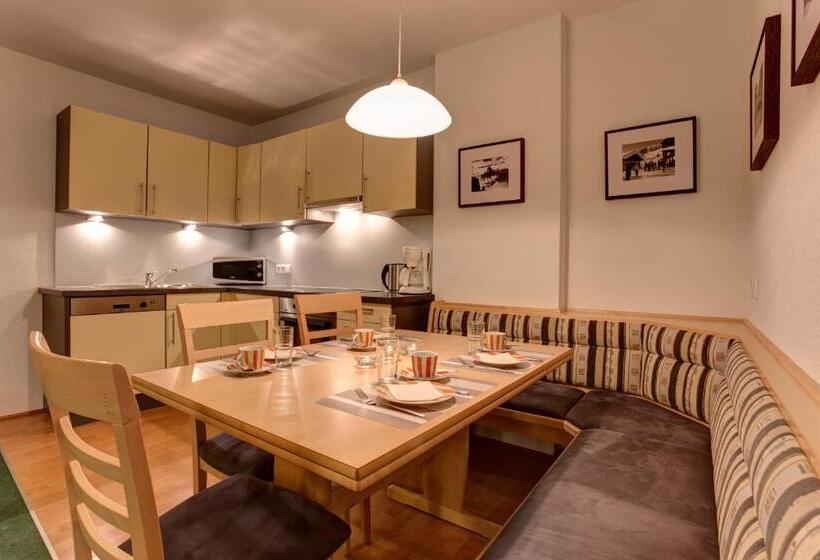 آپارتمان 1 خوابه با چشم‌انداز باغ, Apart La Vita