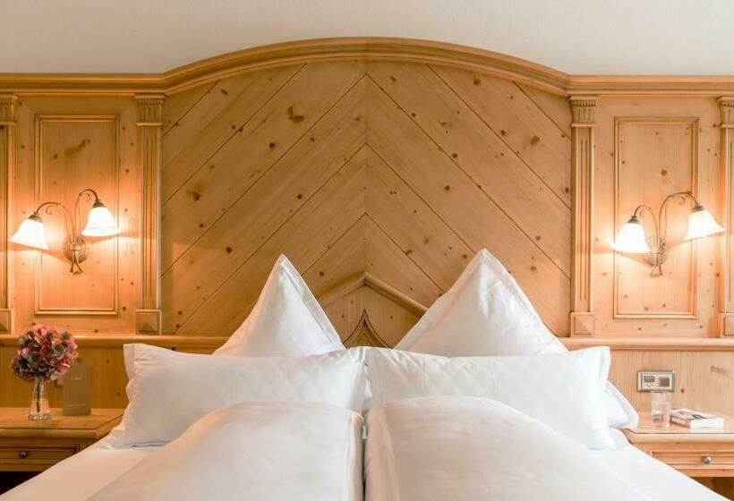 バルコニー付きスタンダードルーム, Astoria