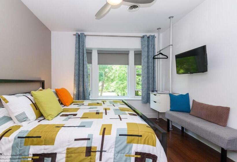 غرفة قياسية سرير كينج, House 5863  Chicago S Premier Bed And Breakfast