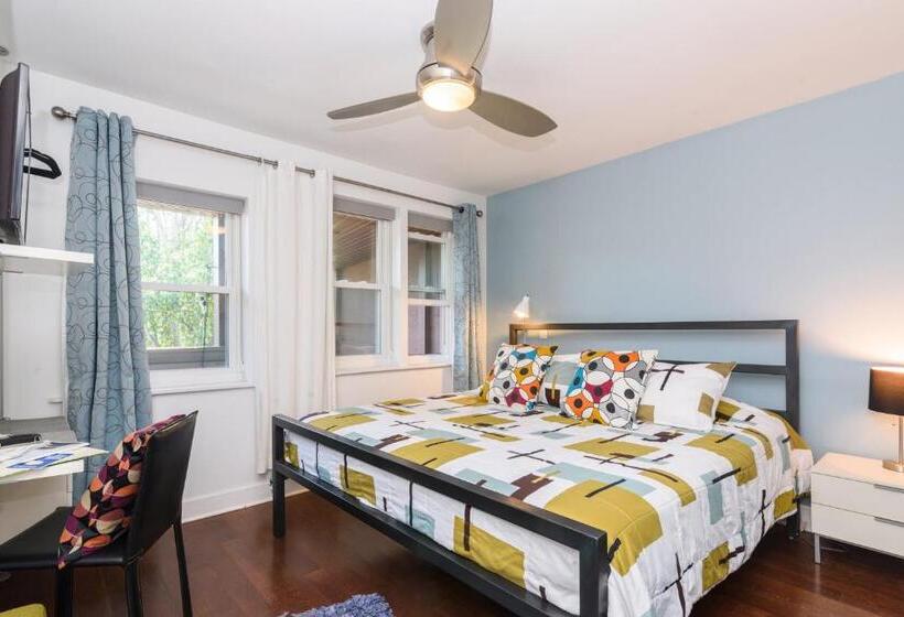 غرفة قياسية سرير كينج, House 5863  Chicago S Premier Bed And Breakfast