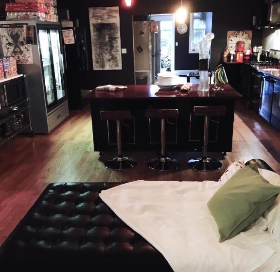 غرفة ديلوكس سرير كينج, House 5863  Chicago S Premier Bed And Breakfast