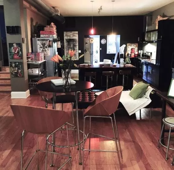 キングサイズベッドのデラックスルーム, House 5863  Chicago S Premier Bed And Breakfast