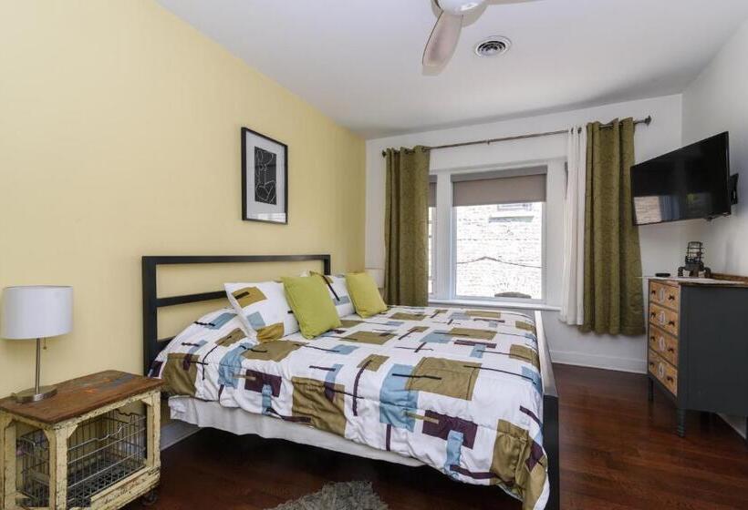 غرفة قياسية, House 5863  Chicago S Premier Bed And Breakfast