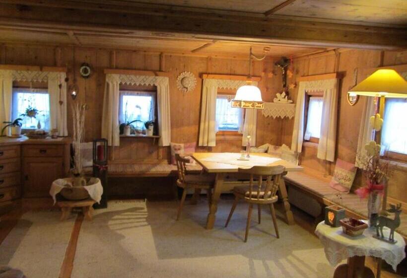 スタンダードルーム, Neurauthof