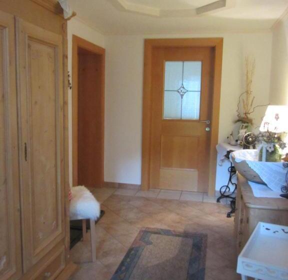 スタンダードルーム, Neurauthof