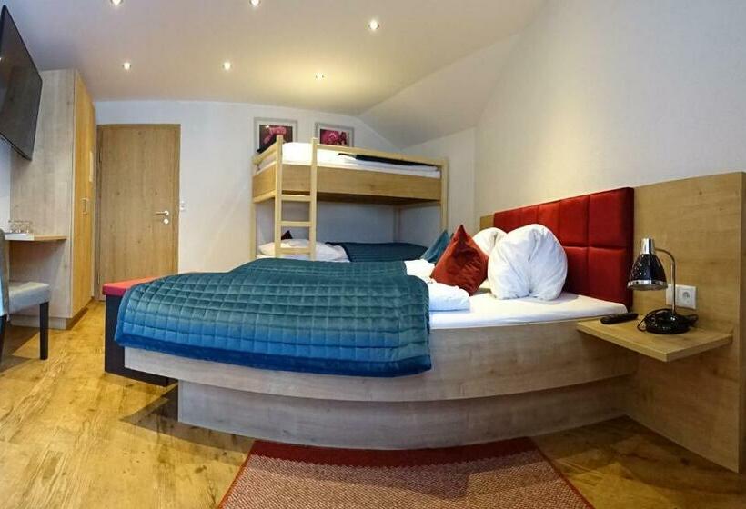 带阳台标准四人间, Restaurant Rosengarten