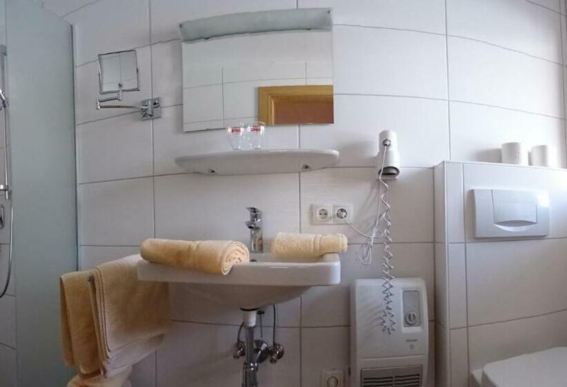 带阳台的三人标准间, Restaurant Rosengarten