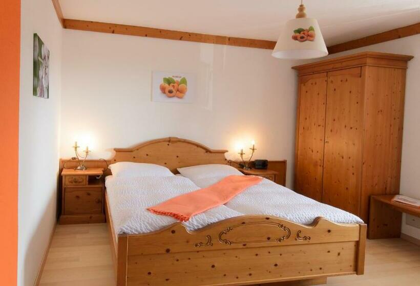 חדר סטנדרט, Wirtshausbrennerei Krenn