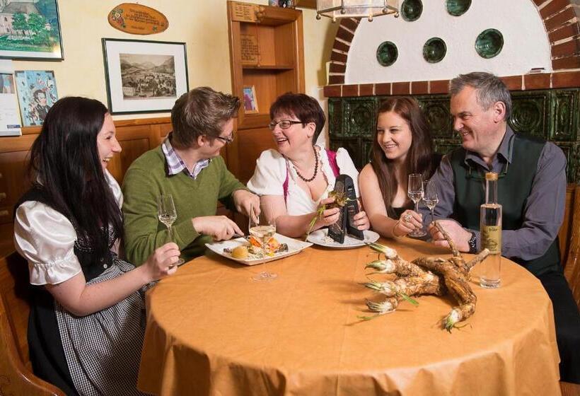 חדר דלוקס, Wirtshausbrennerei Krenn