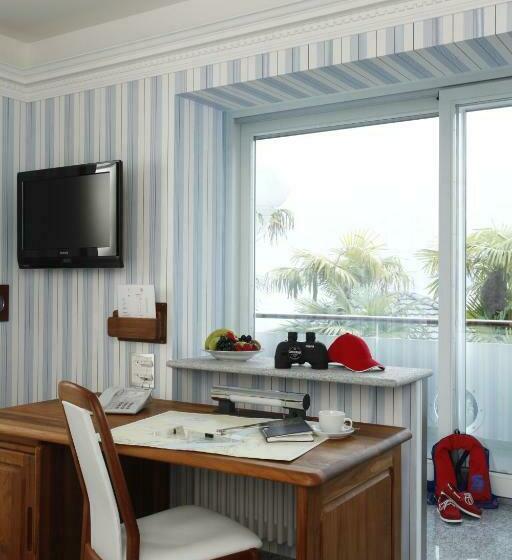 اتاق استاندارد با چشمانداز دریاچه, Yachtsport Resort Lago Maggiore