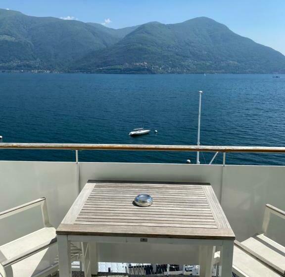 Superior room with lake view, Yachtsport Resort Lago Maggiore