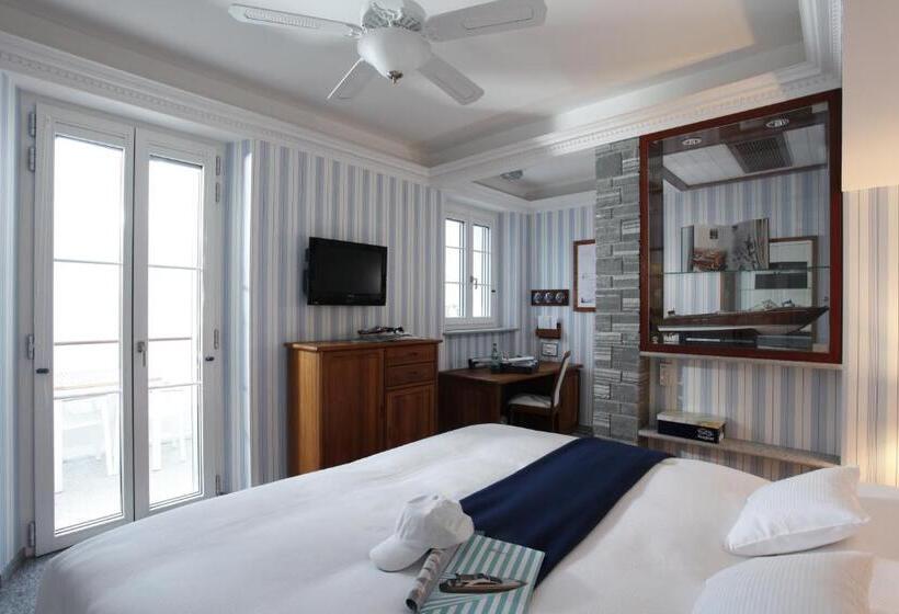 Superior room with lake view, Yachtsport Resort Lago Maggiore