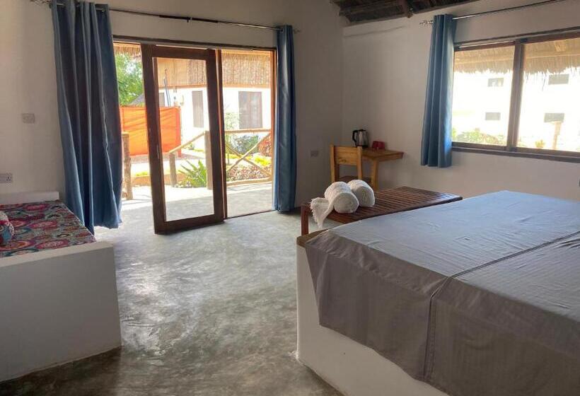 Номер Стандарт с Балконом, Kokopelli Bungalows